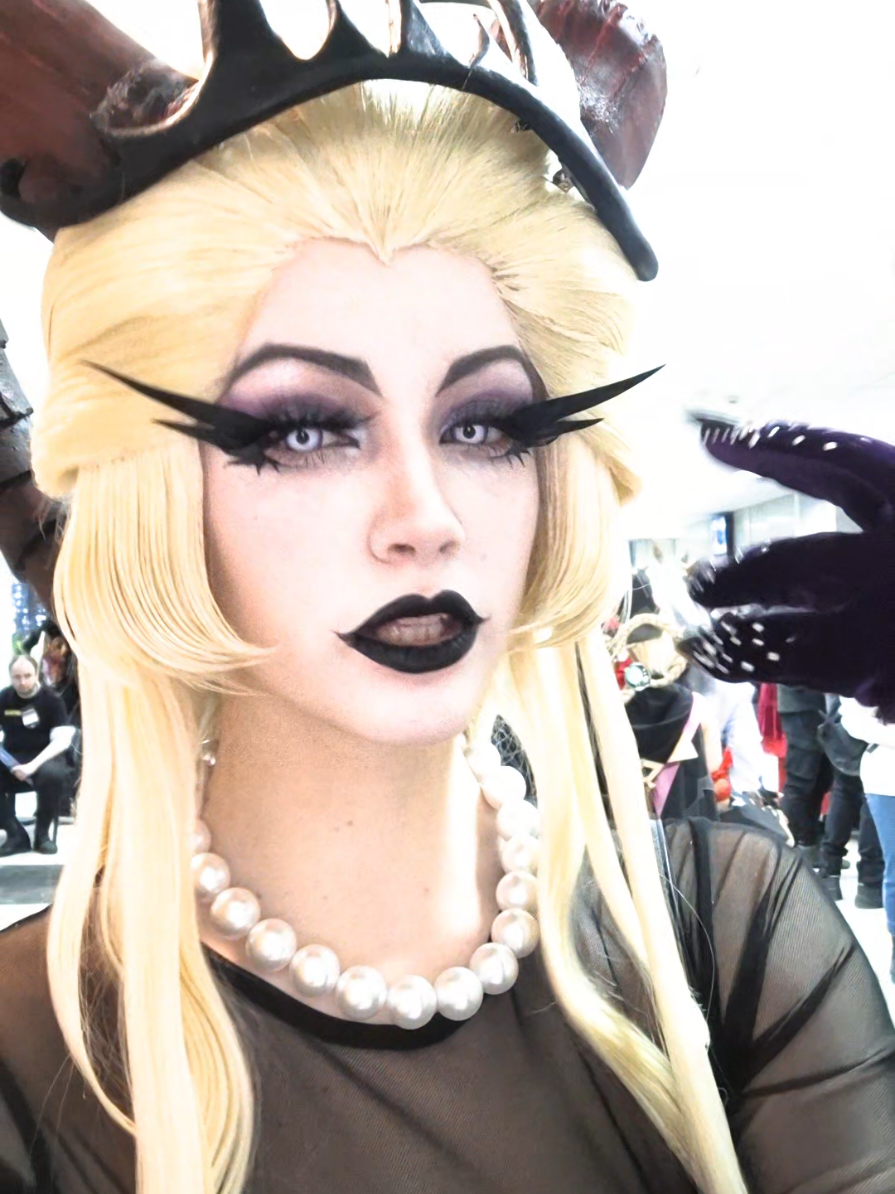 @💕Kate Lee🕷
