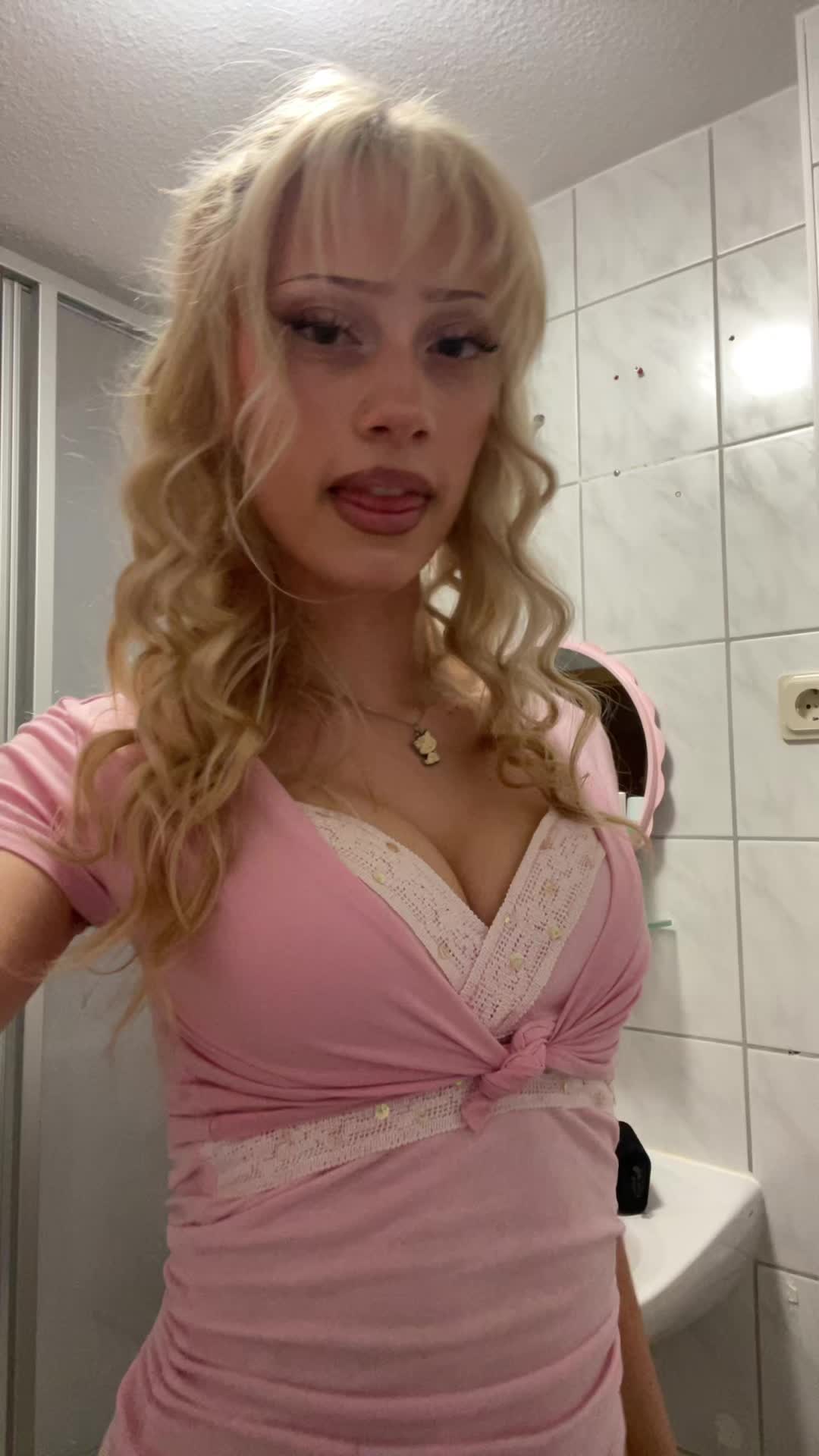 @👸🏼