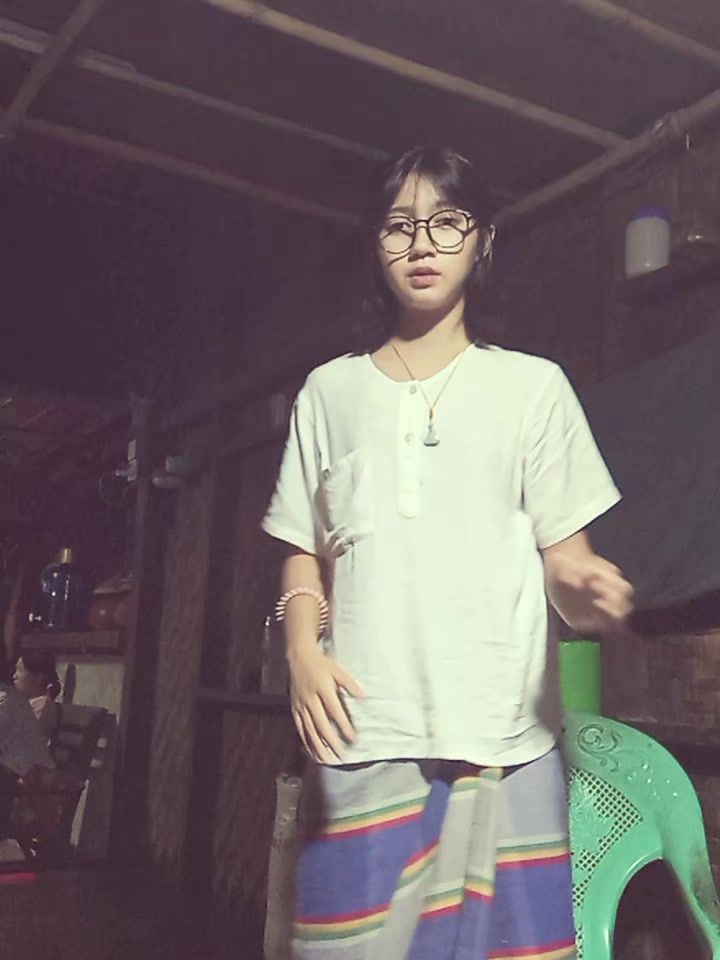 @မောင်သောက်"