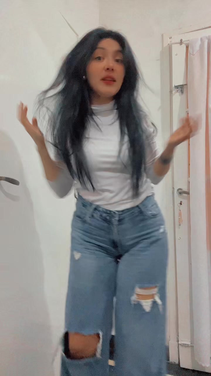 @L a L a ♾