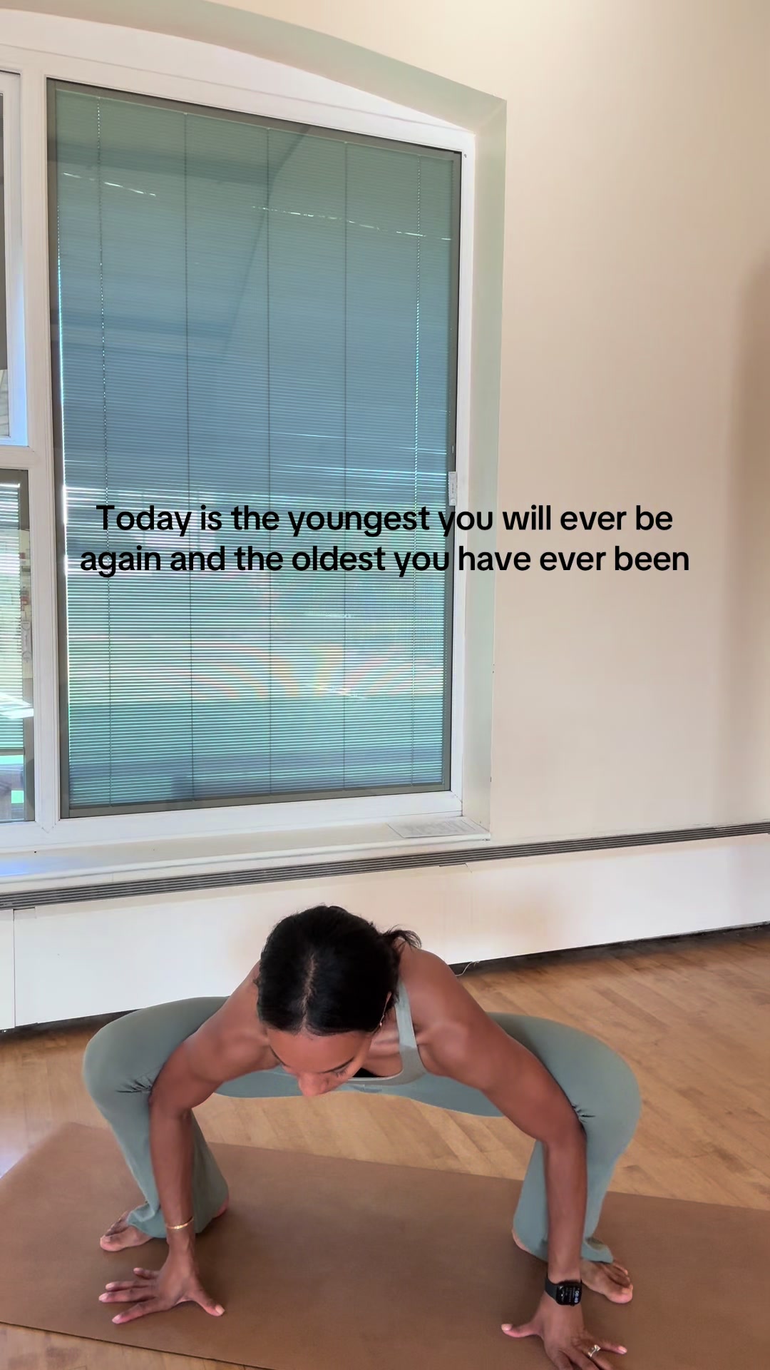 @yogavetaolivia