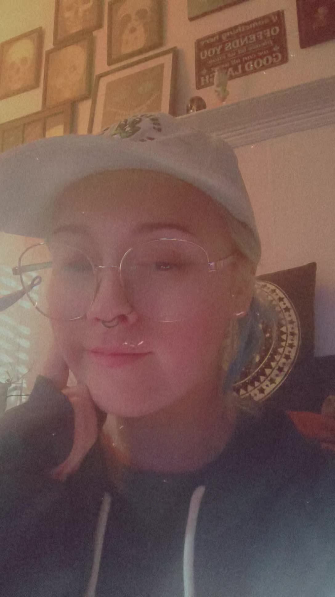 @🧚🏻🧝🏻&zwj;♀️