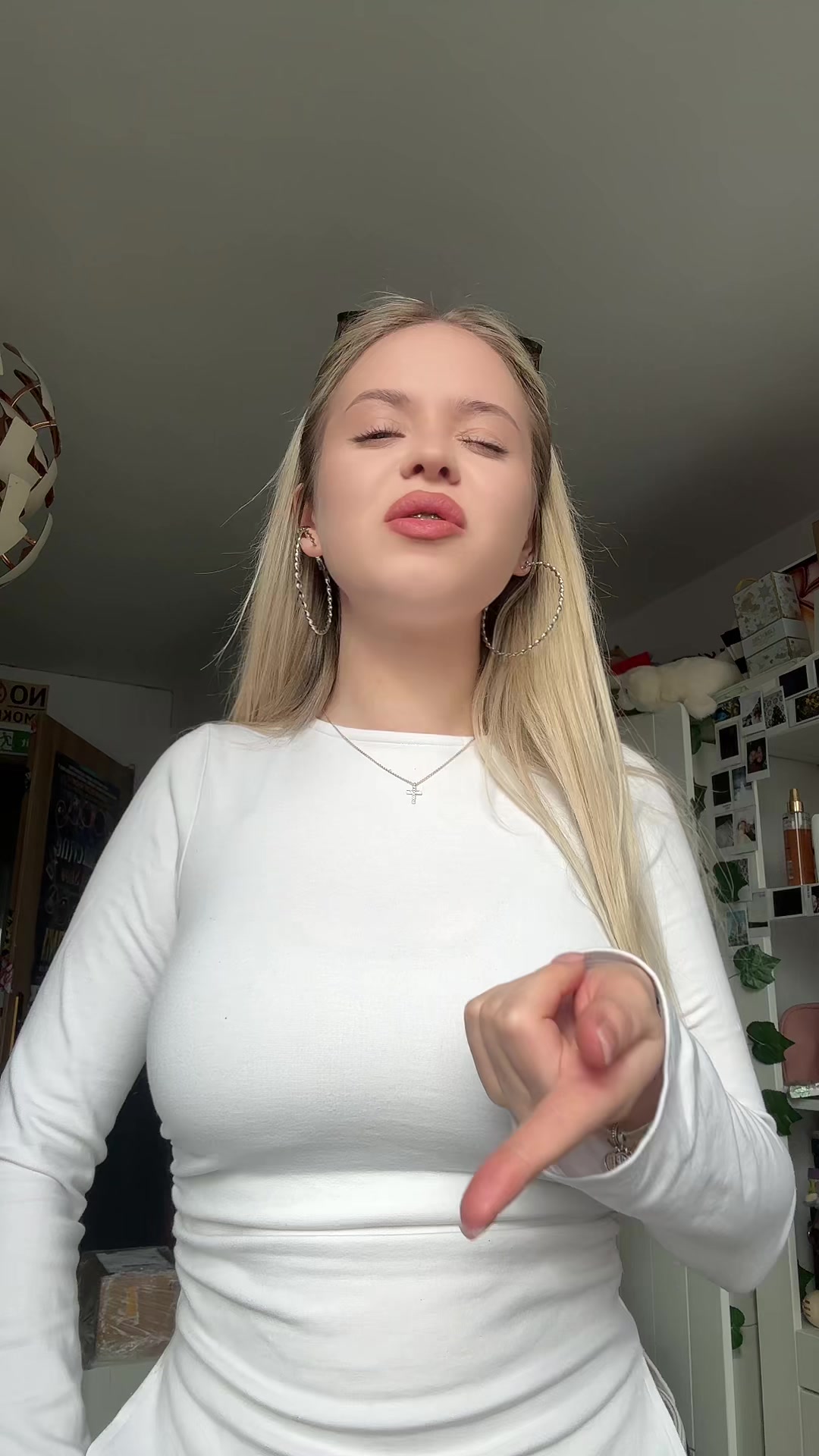@poli.