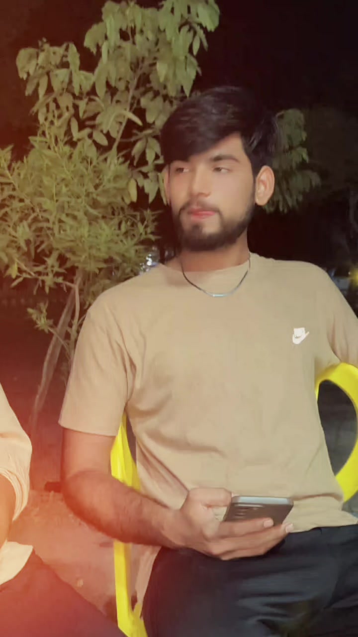 @𝓘𝓽'𝓼 𝓶𝓮 𝔃𝓾𝓫𝓲💸