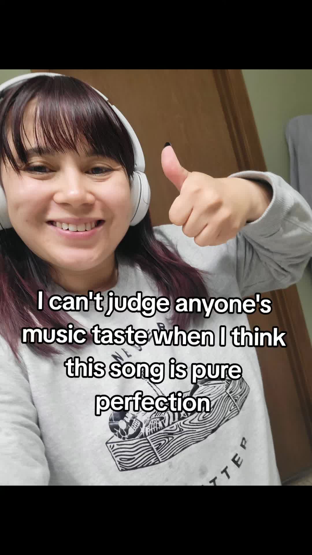 @Kay 🦇 | music 🎶 | reader 📚