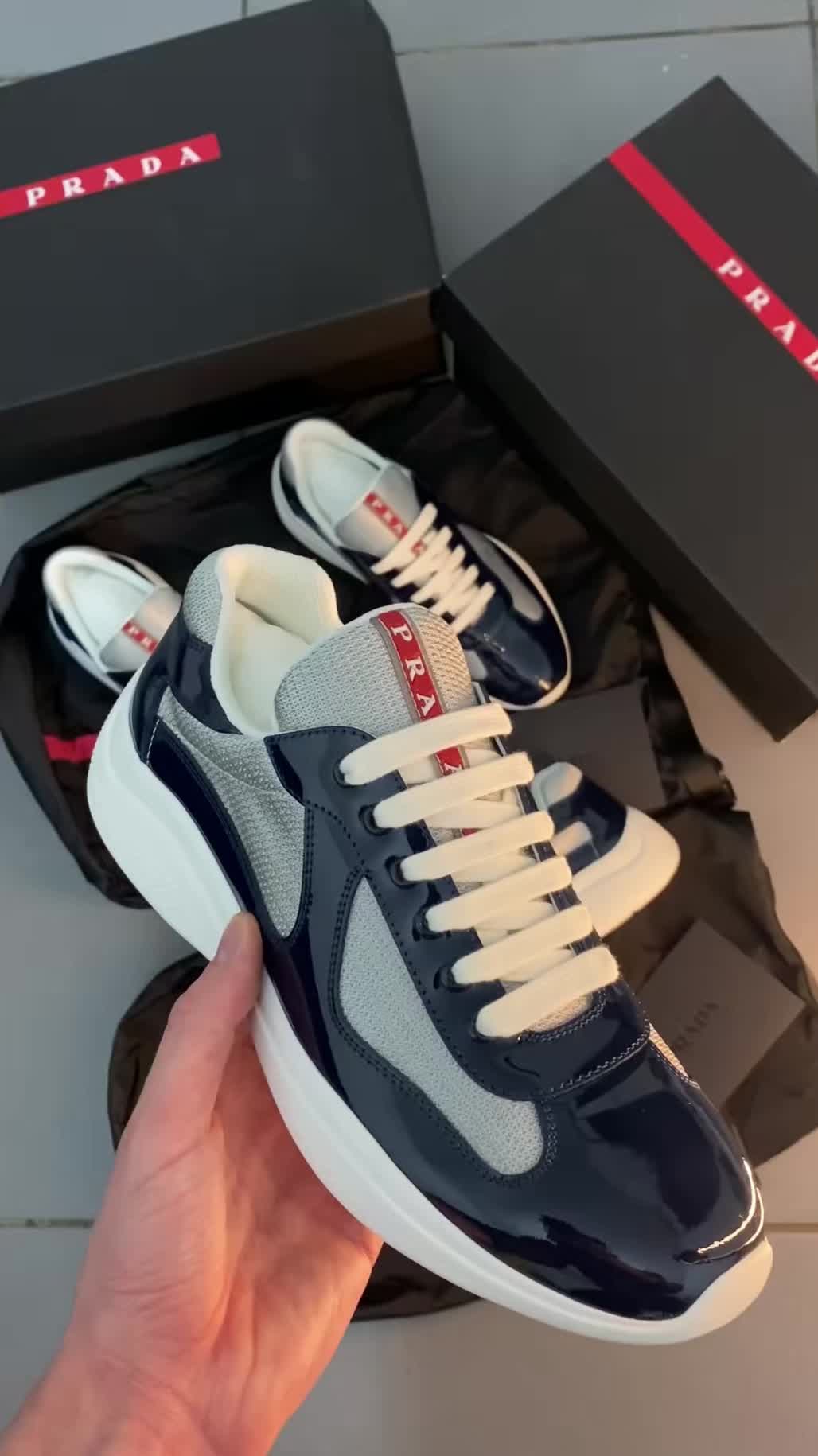 @Apex Sneakers
