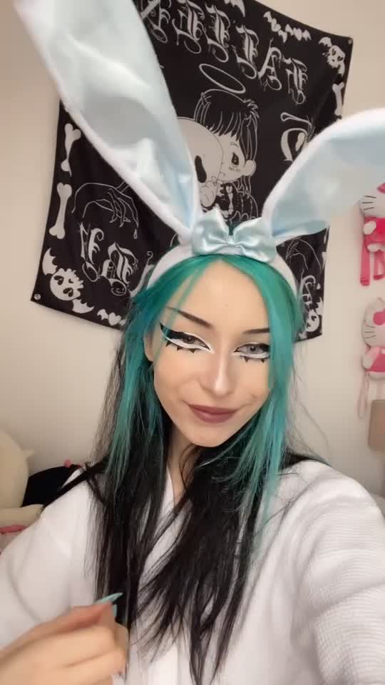 @evie
