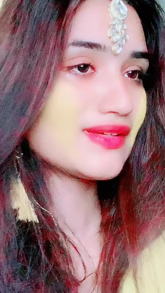 @Zara Khan 🔥