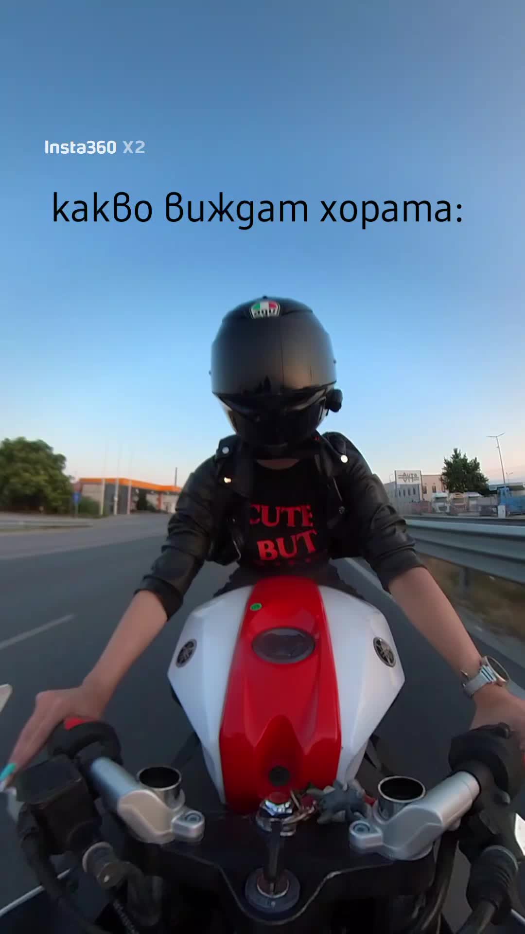 @BrunetteRider