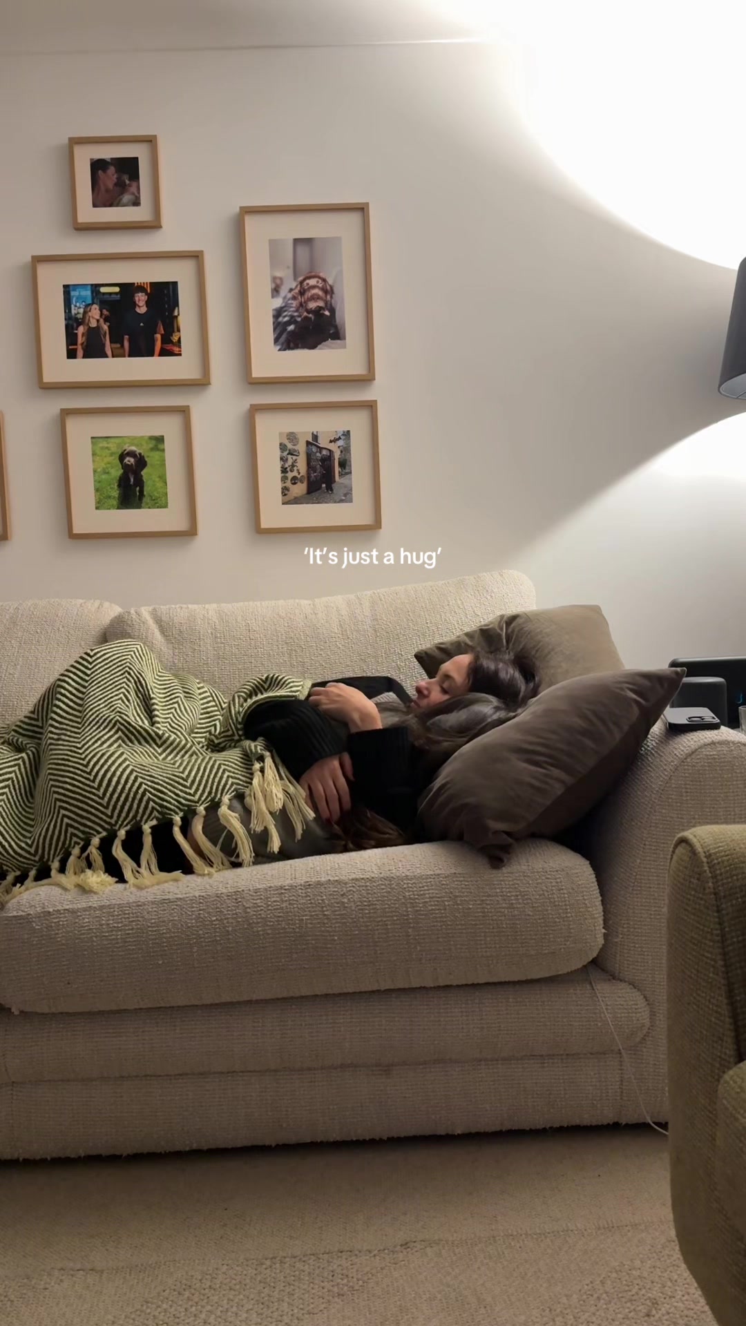 @Carrie & Anaïs