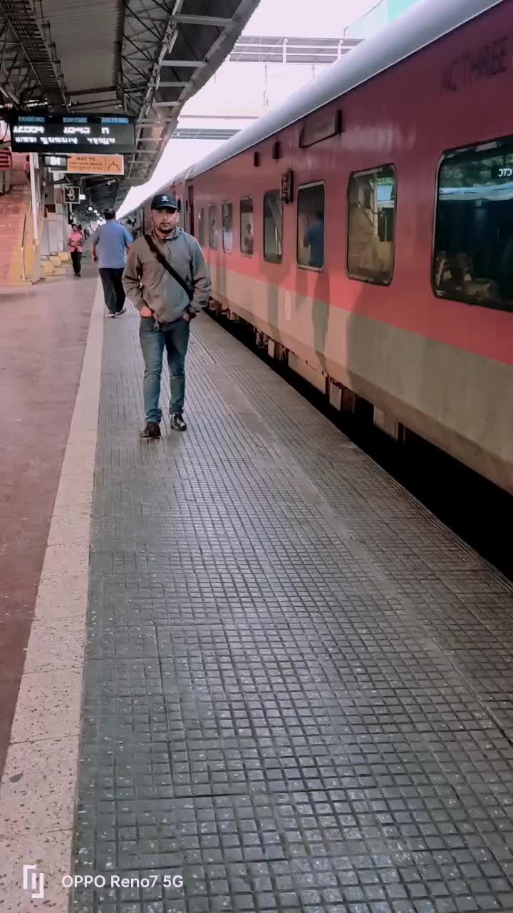 @हि-माल ठकुरी