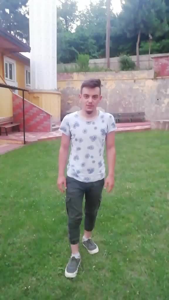 @Oktay Erdem