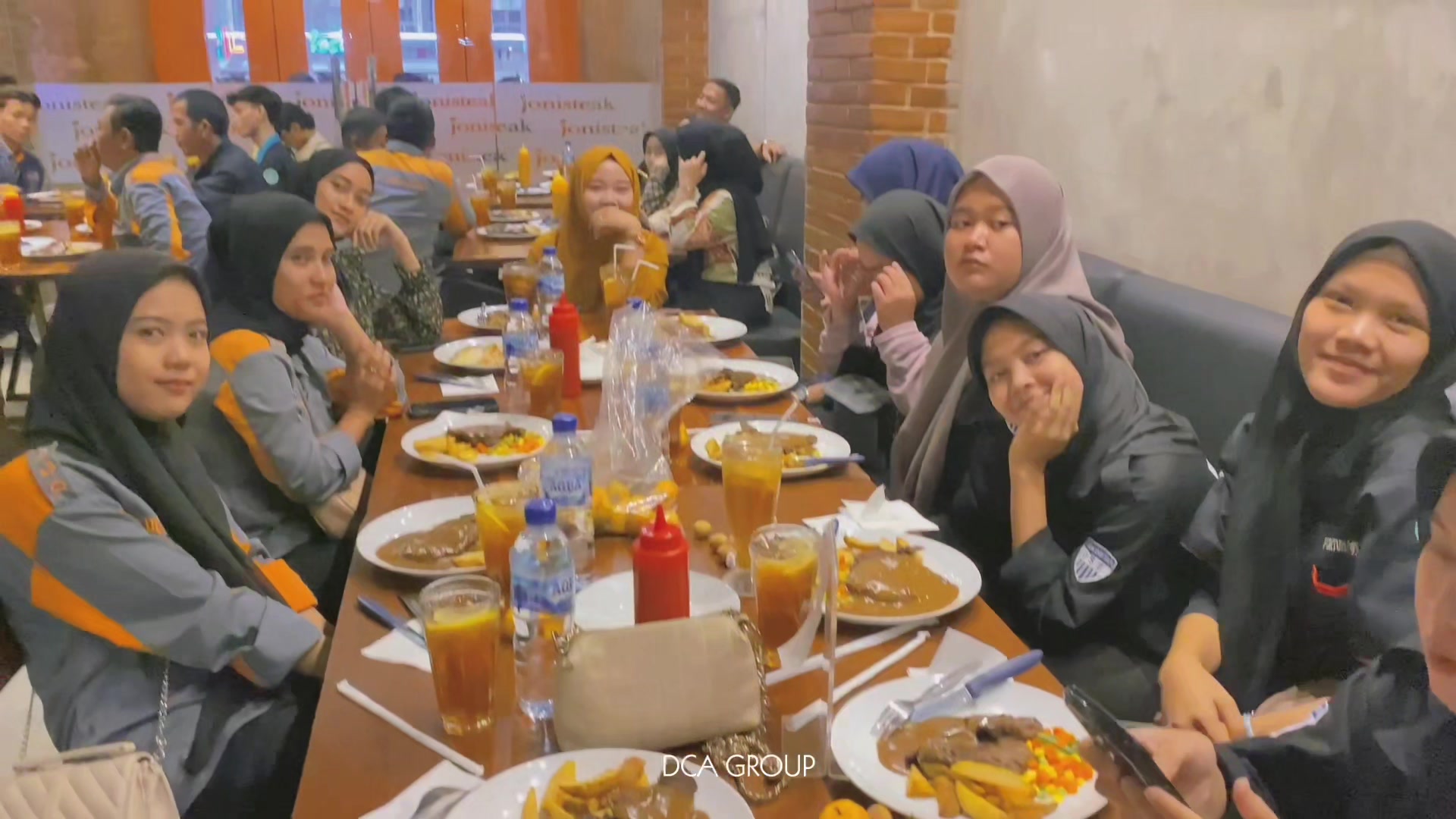 @Dunia Cakrawala