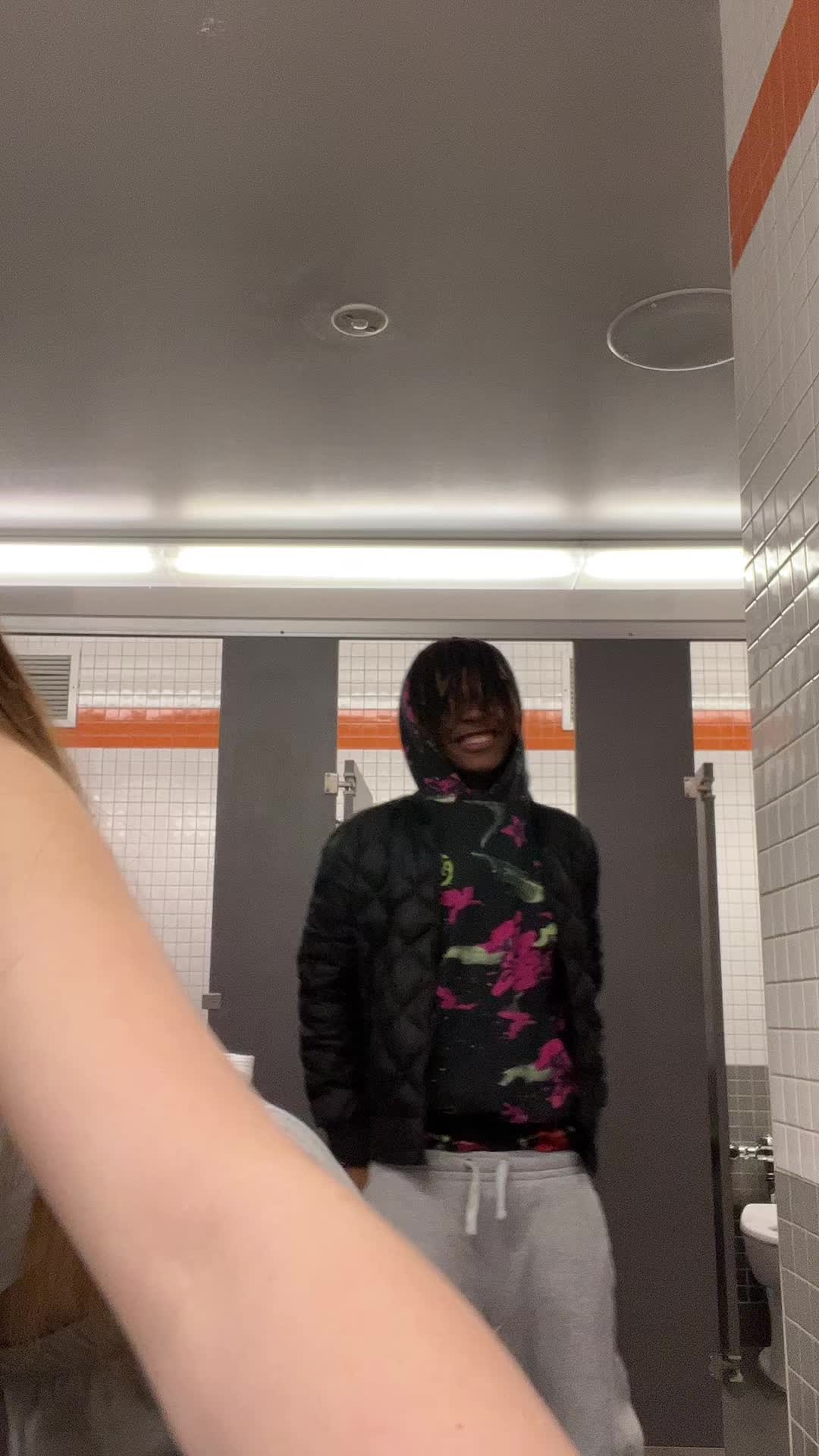 @️