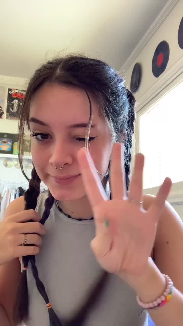 @mariá