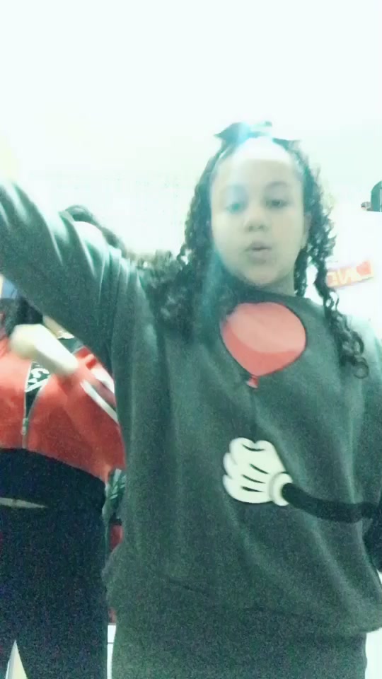 @Lincyviana1234