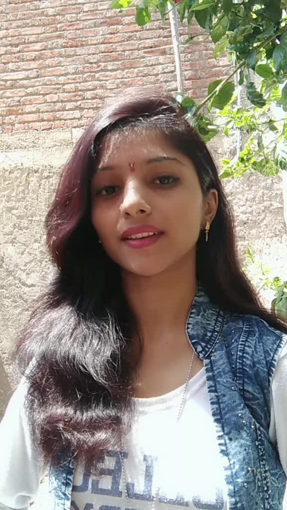@👑Aishwarya kadam👑