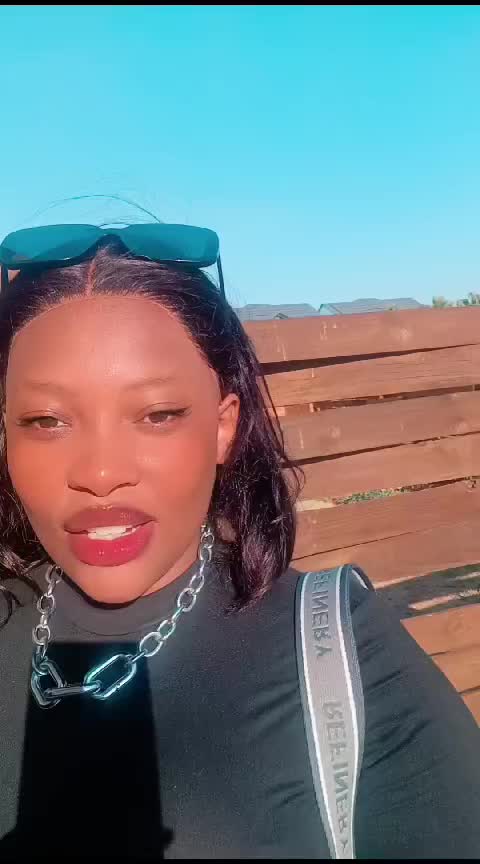 @Bella