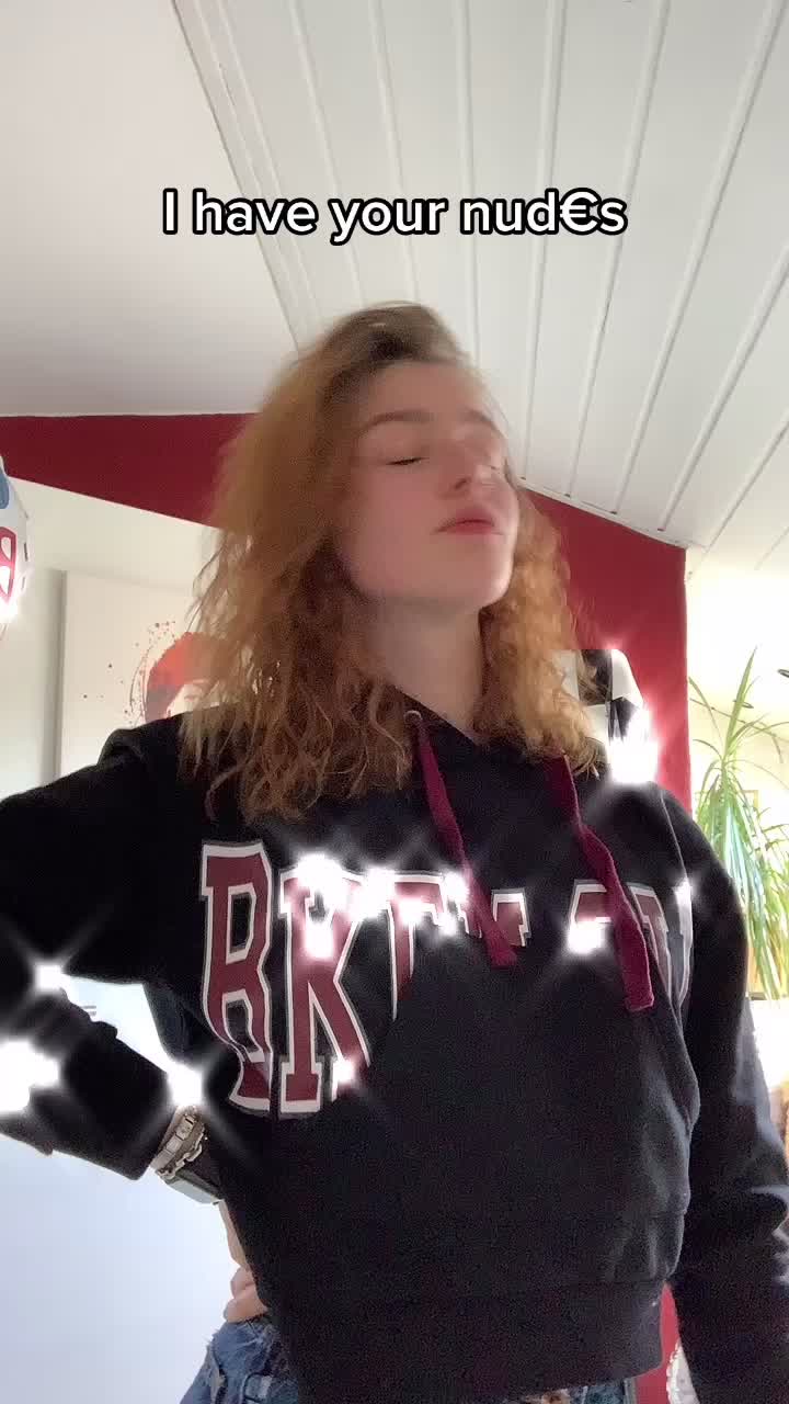 @Leni👅