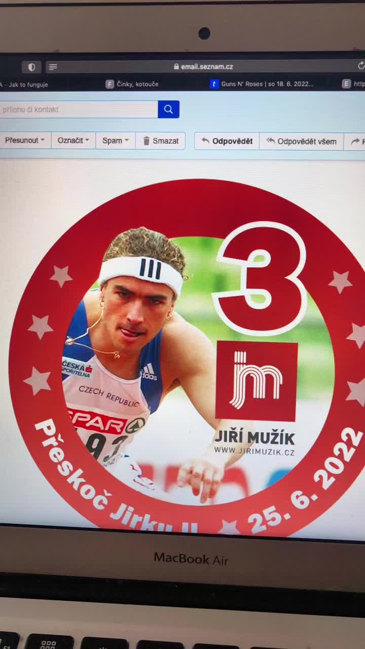 @Jiri Muzik