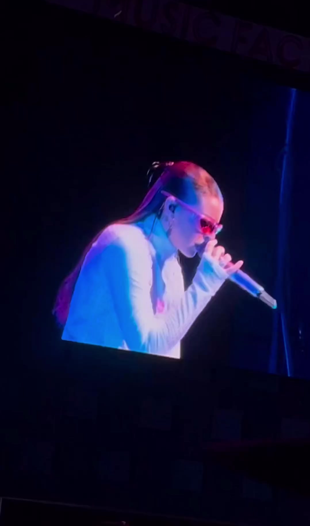@youngmikoficial