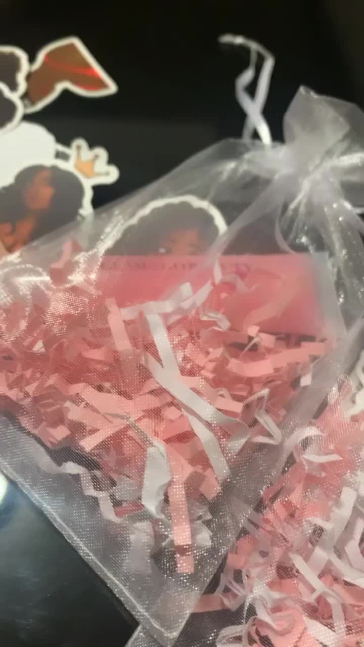 @LipglossQueen27