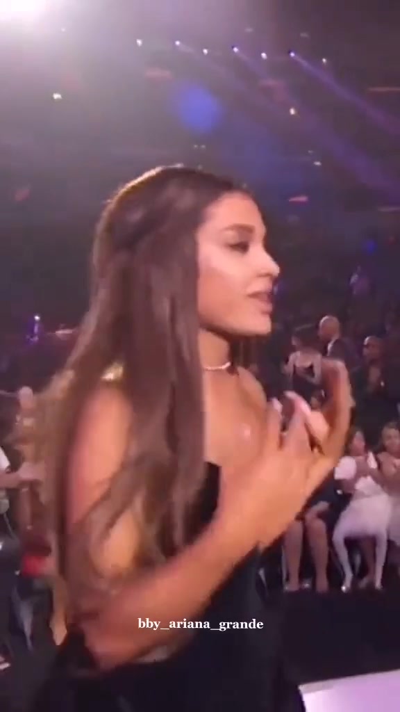 @Ariana Grande