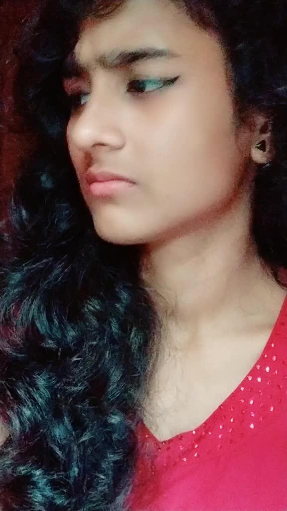 @d_i_m_p_l_e_queen_