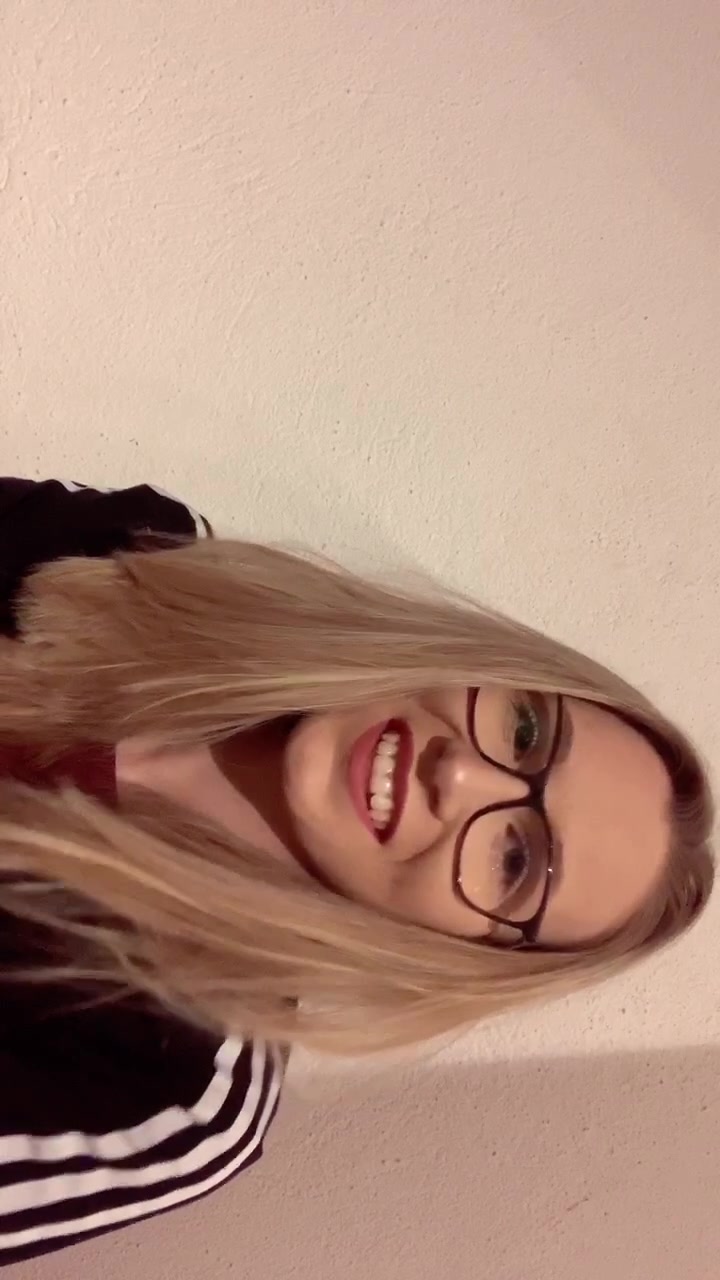 @Julia 💫