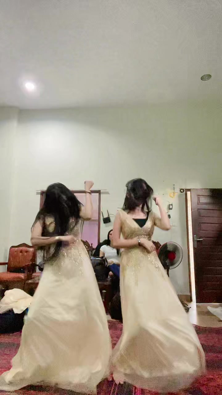 @𝓑𝓪𝓫𝔂 𝓡𝓲𝓻𝓲 🧿