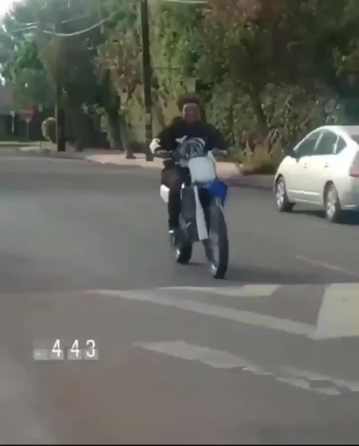 @999