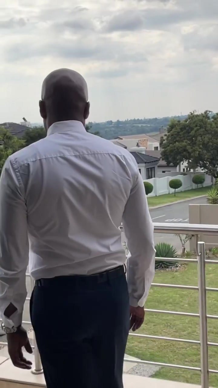 @Lebo Gunguluza