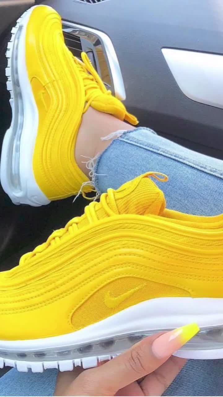 @𝑆𝑖𝑛𝑔 𝑎𝑙𝑜𝑛𝑔🗣💗