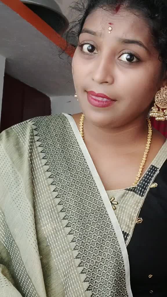@👑lavanya 👑