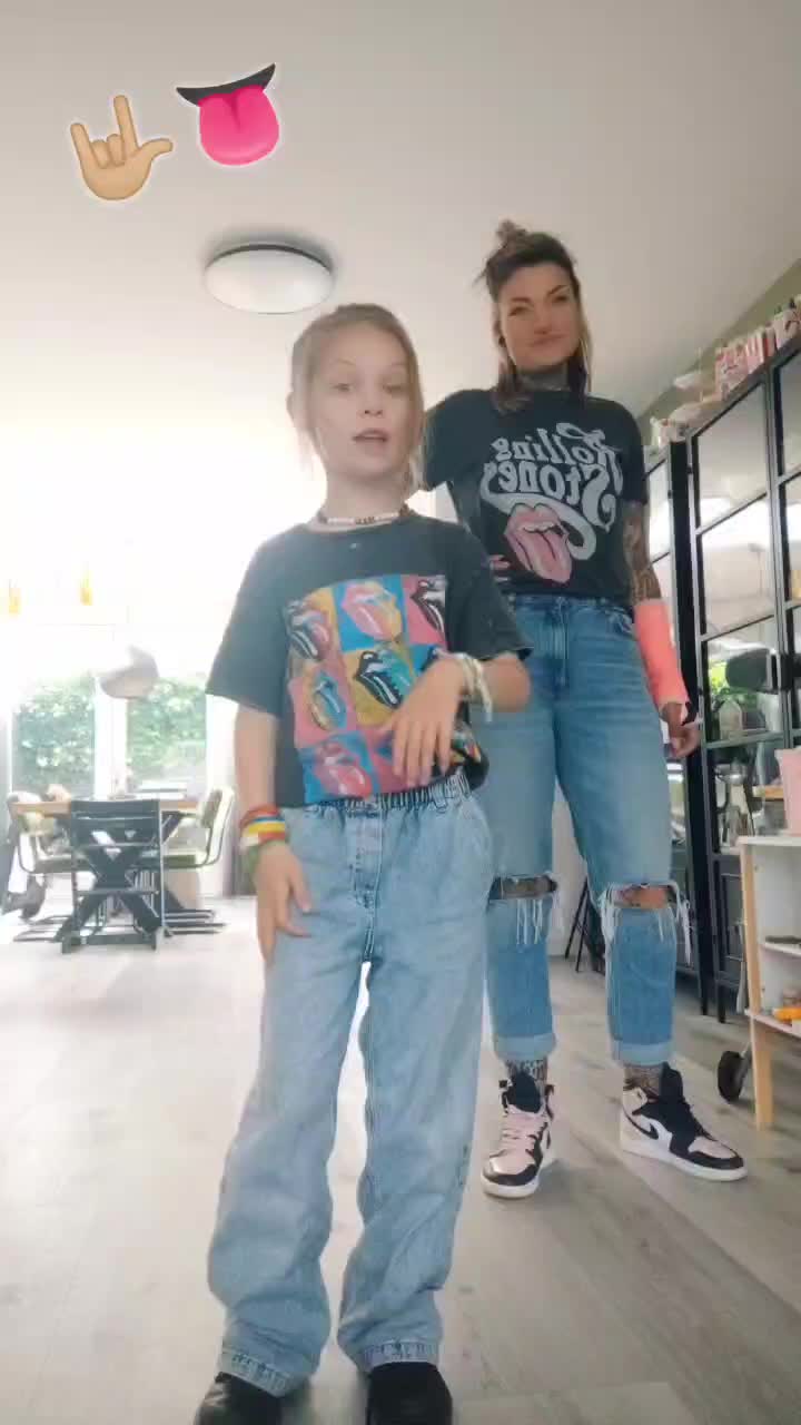 @Lottsofink_