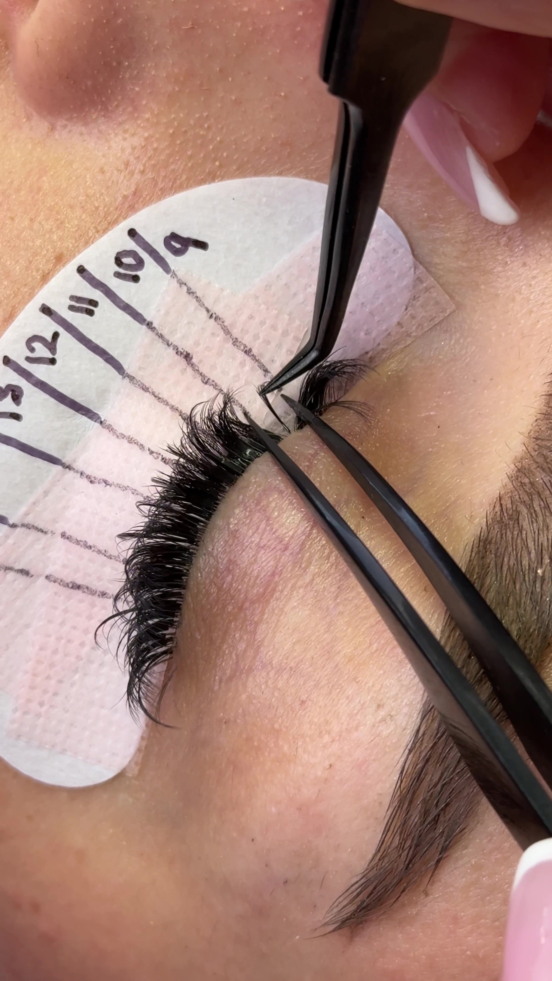 @Mauvella Lash Academy
