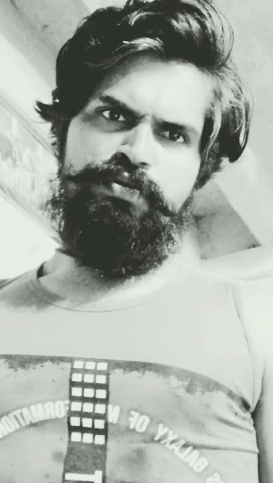 @Om_Pandittt..🎸