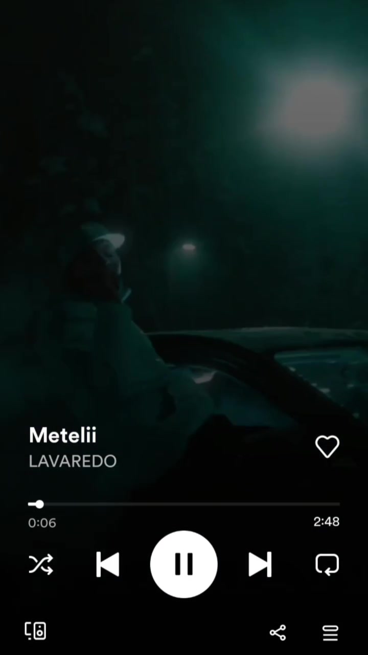 @🎧