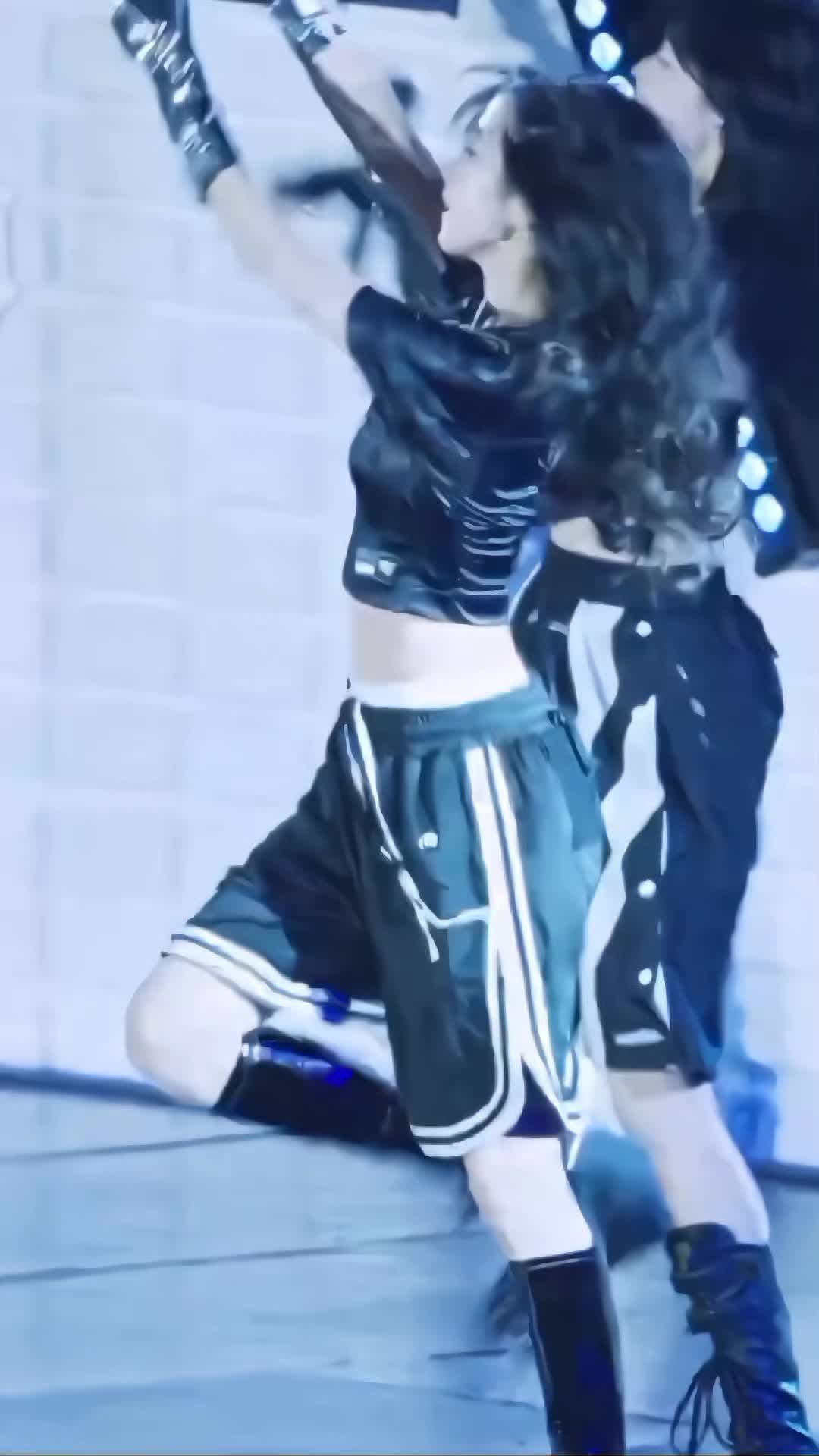 @ısa | 𝐏𝗨̶𝗥۪̅𝗘𝐅𝗟̷𝕺ׁ𝐖⁵