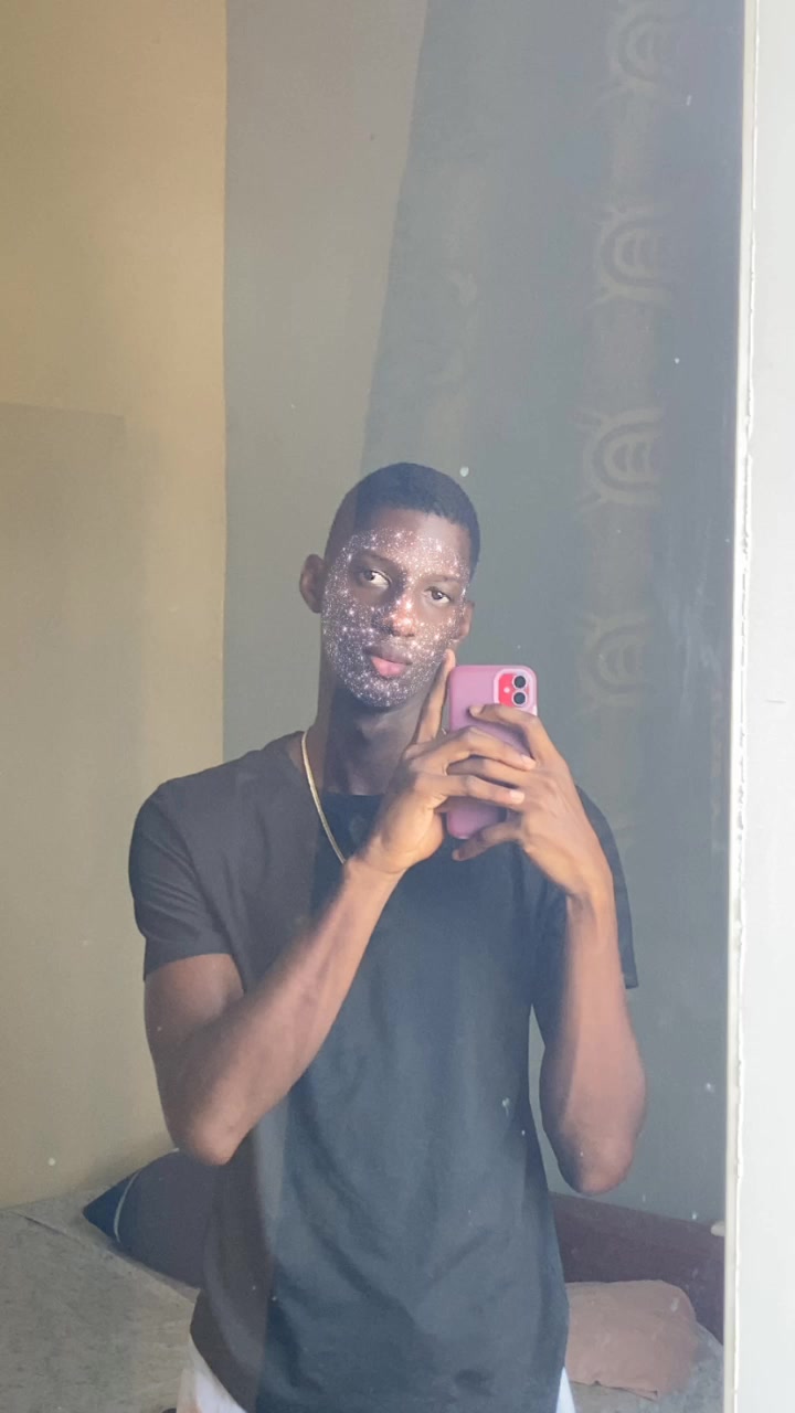 @🏀Leon 🥰