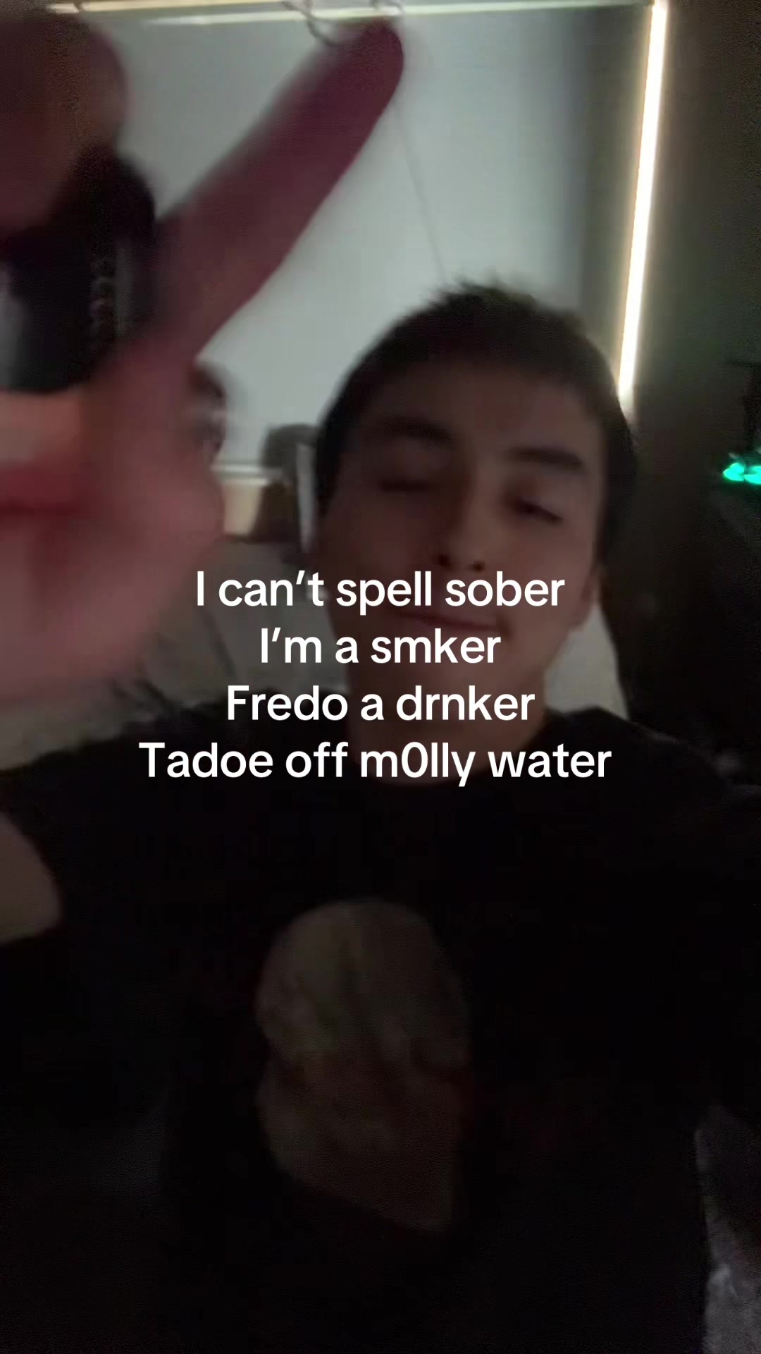 @mikeyviveiros907