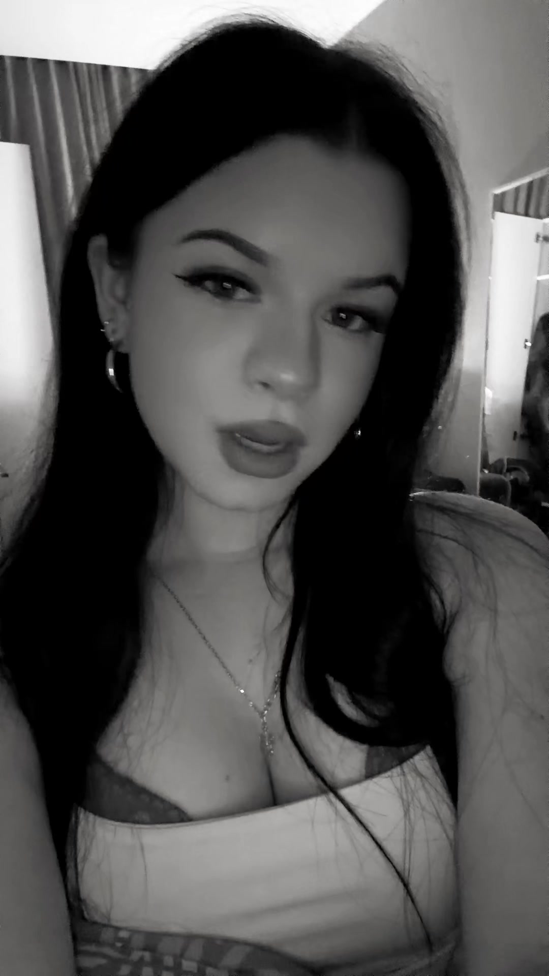 @nyxora