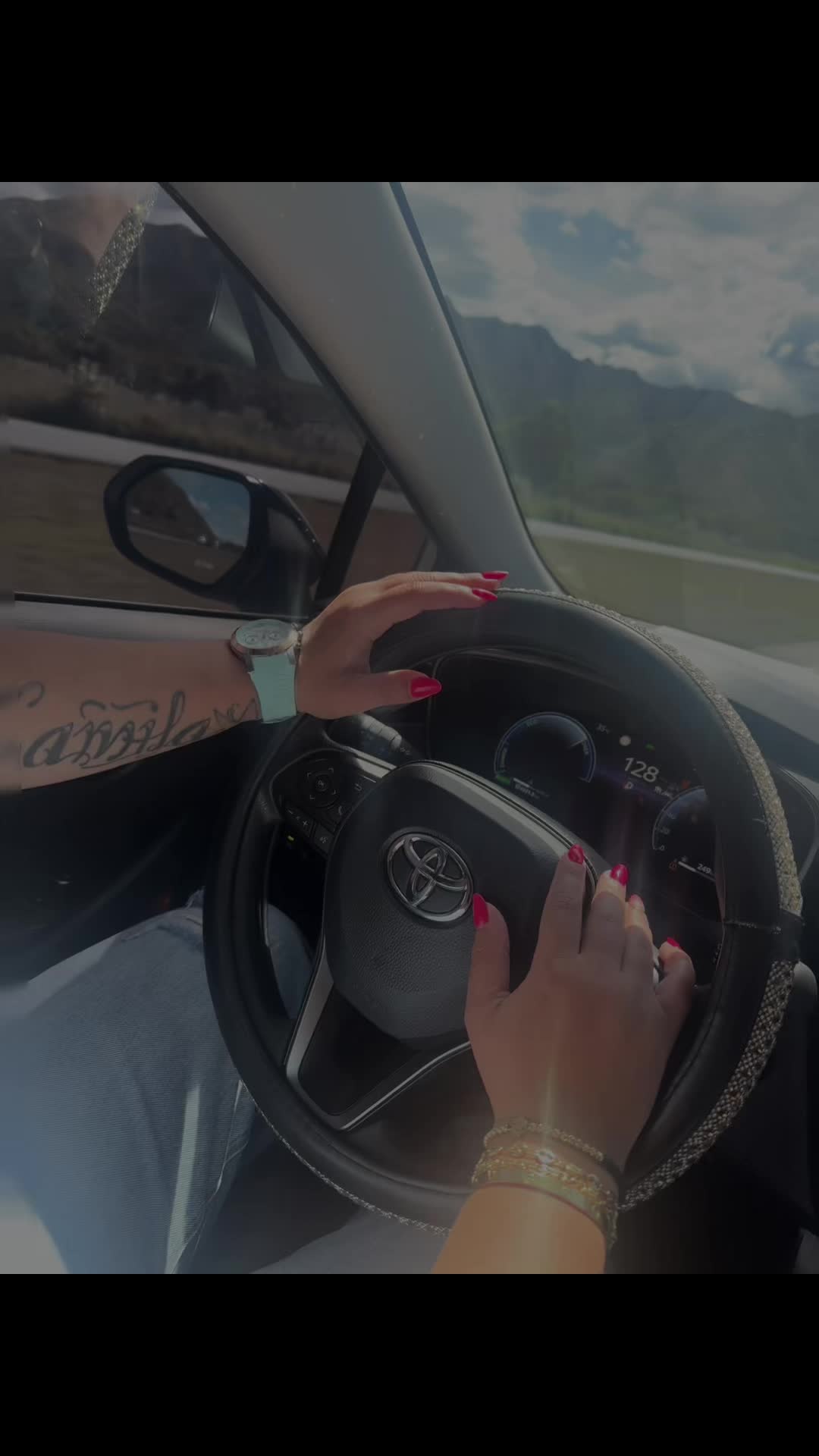 @YoselinTovar