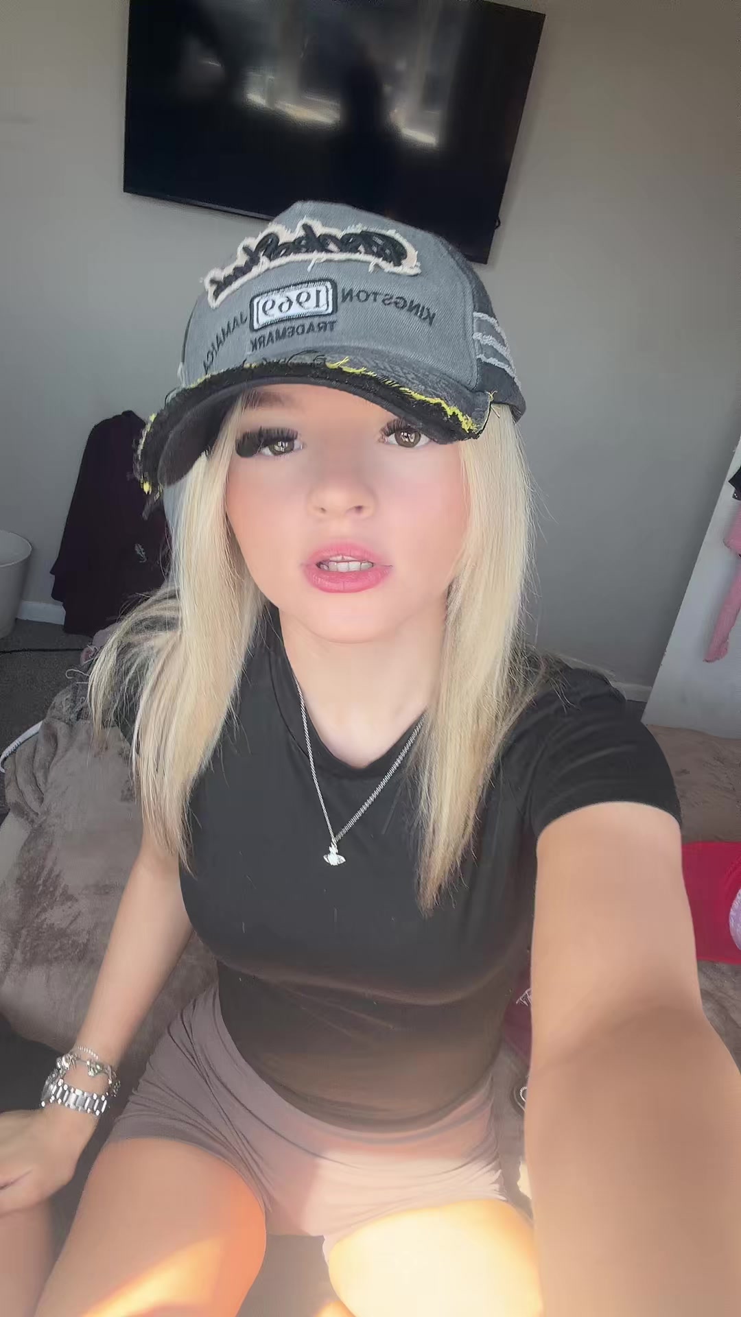 @ava olivia