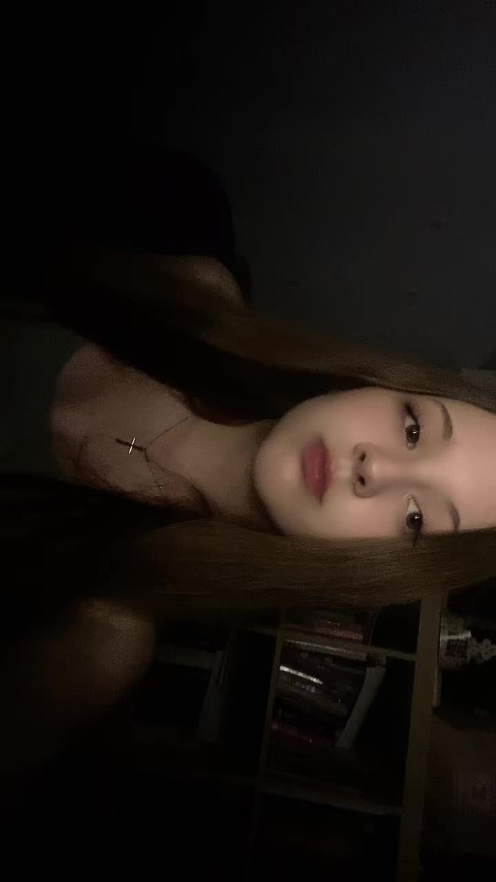 @Ellaa💭🤍
