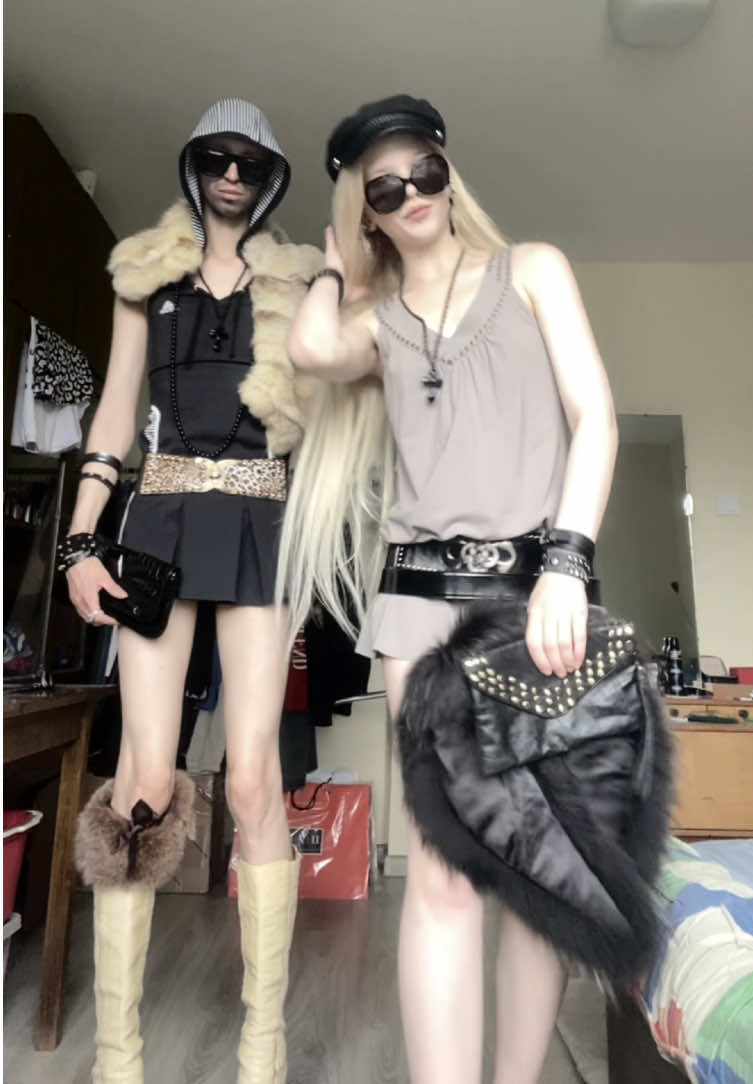 @damnwitchq