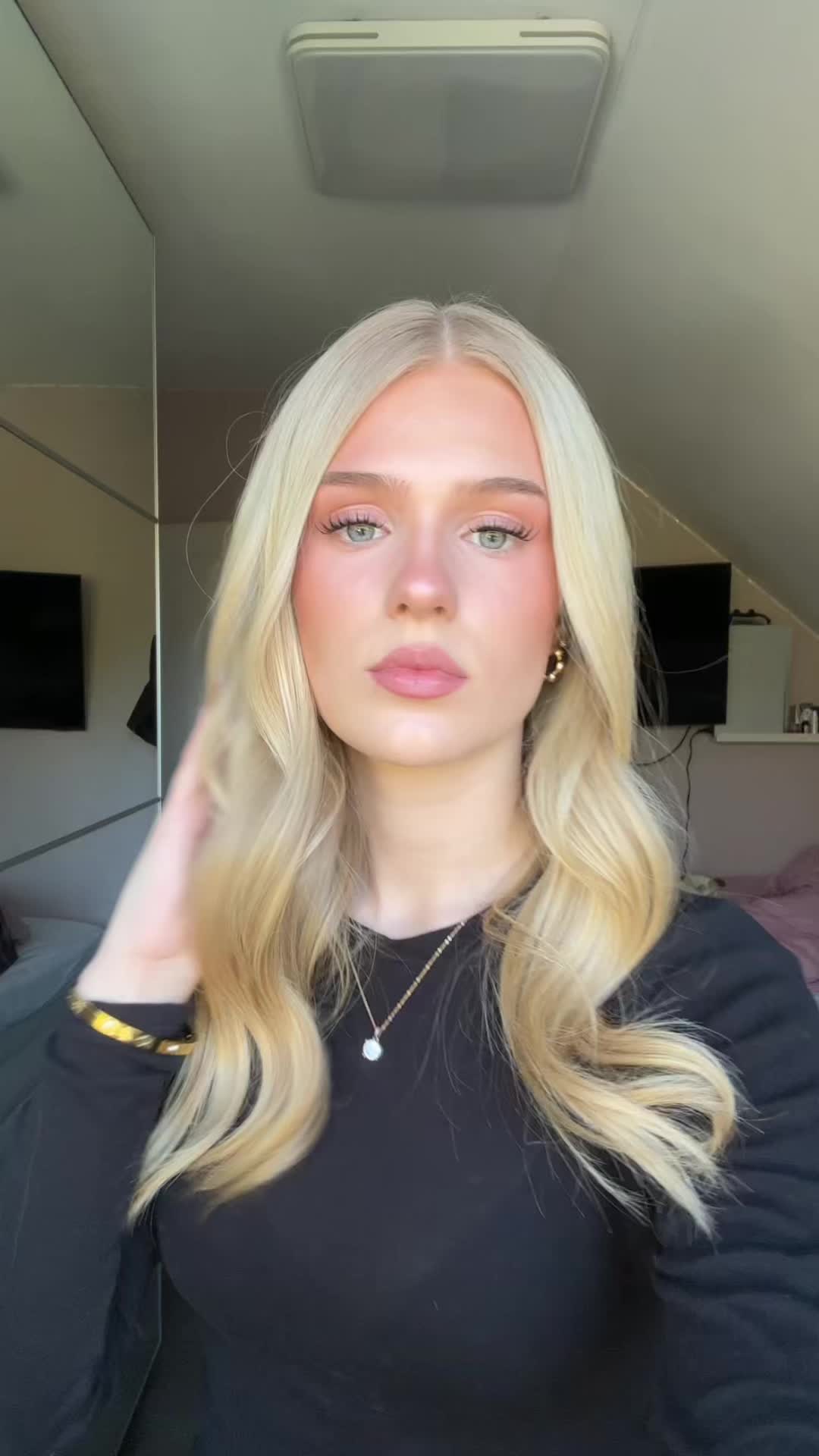 @Lara