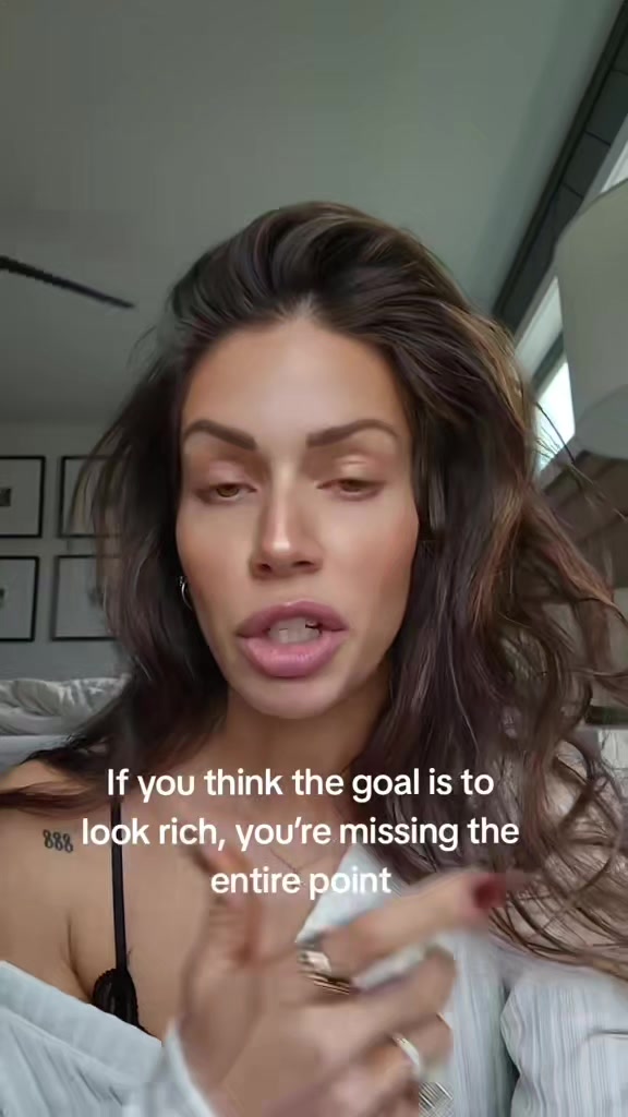 @Nicole Victoria | Money Coach