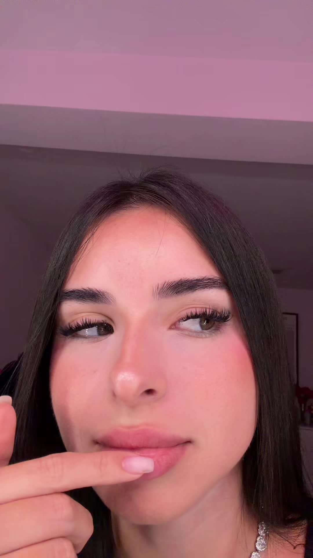 @vickyguez