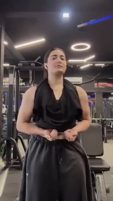 @👹Mehak Miro🫥